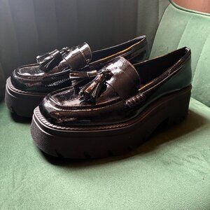Zara Black Vegan Patent Leather Chunky Lug Sole Platform Tassel Loafers Size 8.5